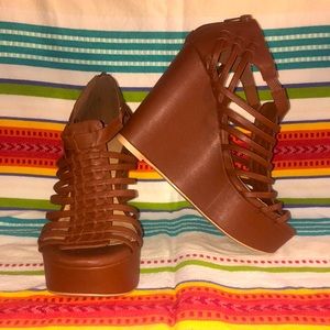 Woman’s Torrid wedge ~ 9W